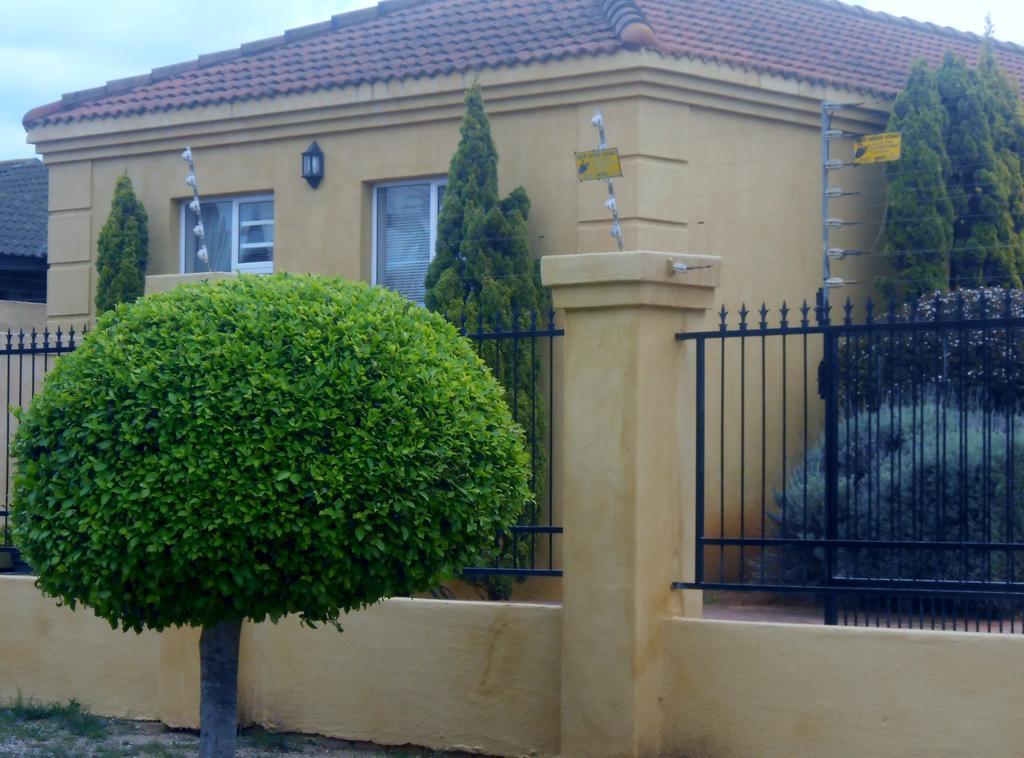 Toscana Cottage Port Elizabeth Exterior photo